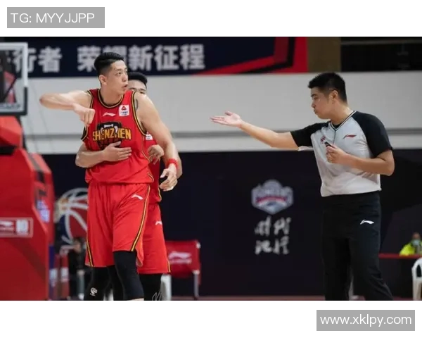 深圳篮球队以94分领跑世界锦标赛积分榜展现强劲实力