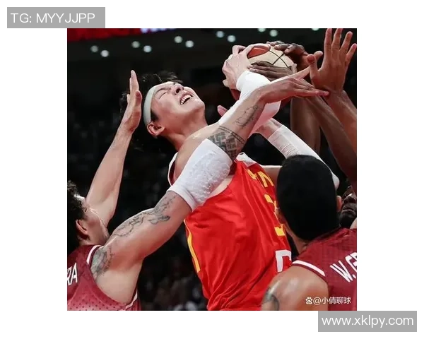 南京篮球队在世锦赛中的默契配合与战术执行分析 南京篮球队在世锦赛中的默契配合与战术执行分析